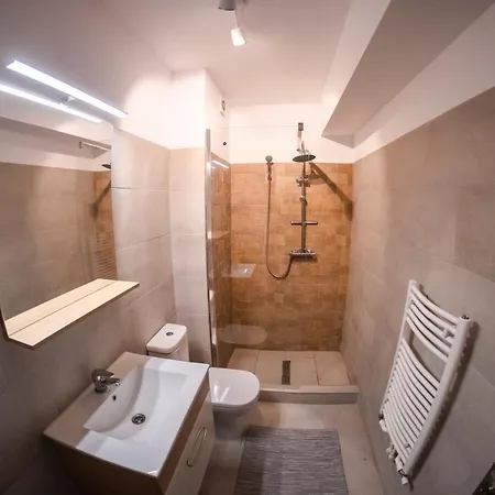 Апартаменты Queen's View Studio - Beachfront *