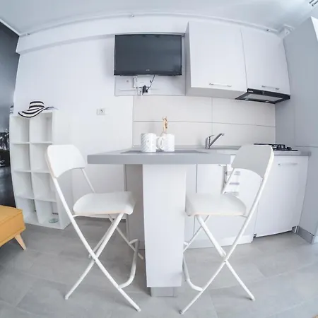 Queen's View Studio - Beachfront Апартаменты Нэводари